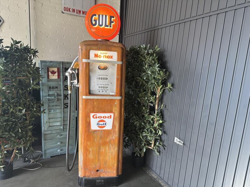1955 Gilbarco Gulf Benzinepomp VK8910 | Overige | Diversen