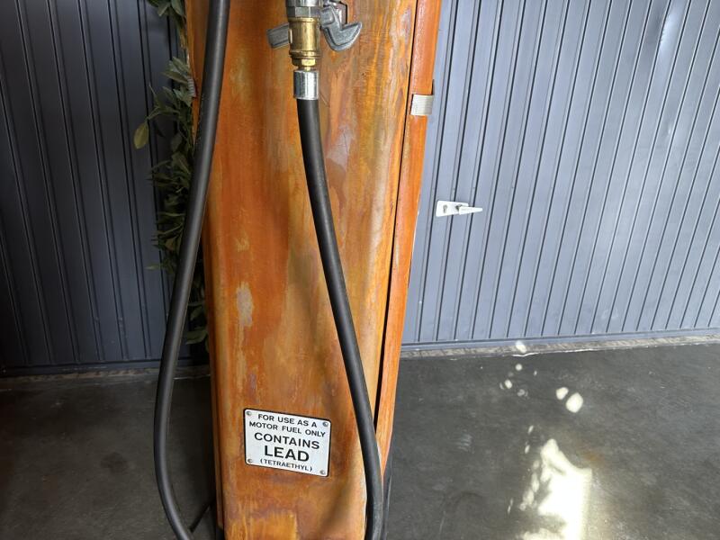 1955 Gilbarco Gulf Benzinepomp VK8910 | Overige | Diversen
