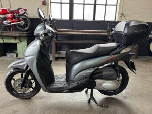 2012 Honda Sh300a